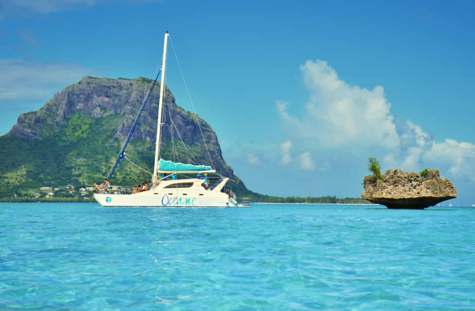 The Best Destinations for a Catamaran Trip in Mauritius